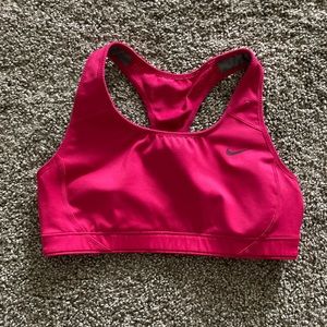 Nike sports bra with light padding